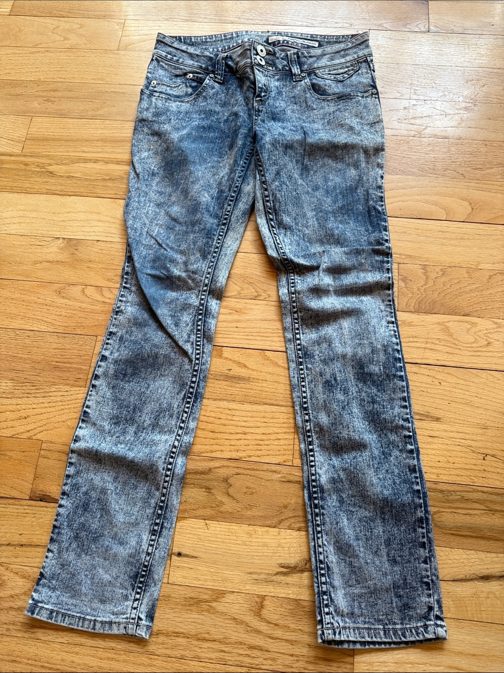 DKNY Men's Slim Straight Acid-Wash Gray Jeans